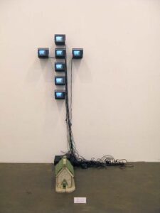 Kricke Clicks, 83x60x180cm, mixed media, 1990